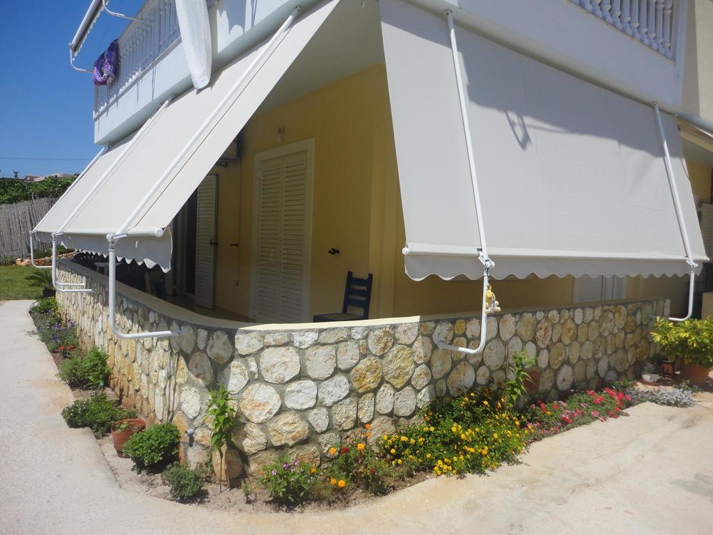 Oruci Apartments Ksamil Chambre photo